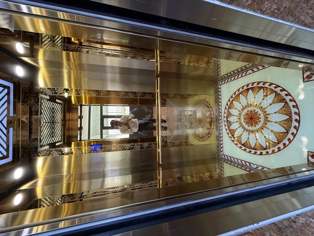 Bán nhà Vĩnh Hưng - diện tích 35m2 5 tầng - Ô TÔ THÔNG - giá 8,8 tỷ