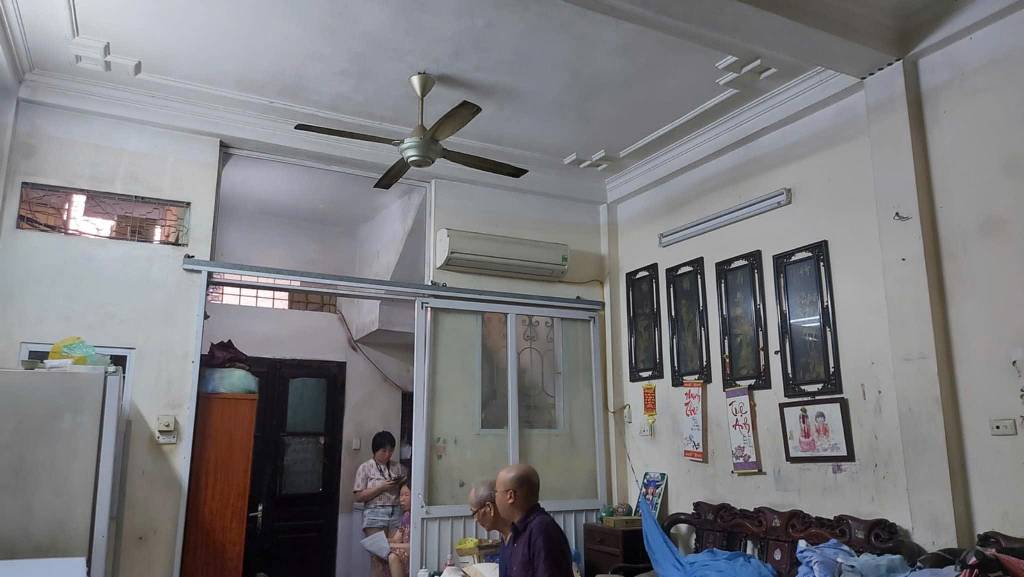 Bán nhà Ngõ Yên Thế - diện tích 41.2m2 2 tầng - Nhà cũ xác định bán đất - giá 13,6 tỷ