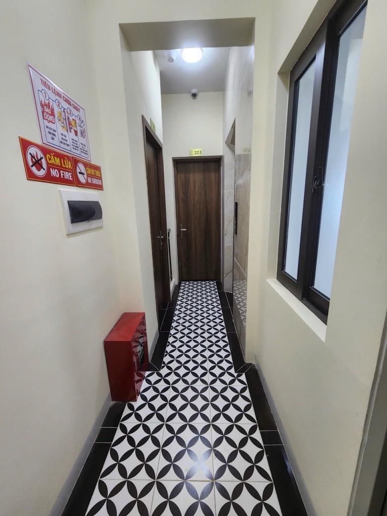 Bán nhà Chùa Láng - diện tích 80m2 6 tầng - Căn hộ dịch vụ mới, full nội thất - giá 22,5 tỷ