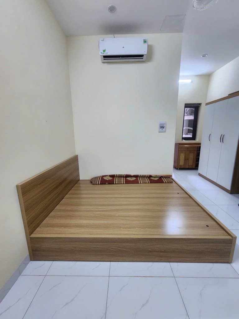 Bán nhà Chùa Láng - diện tích 80m2 6 tầng - Căn hộ dịch vụ mới, full nội thất - giá 22,5 tỷ