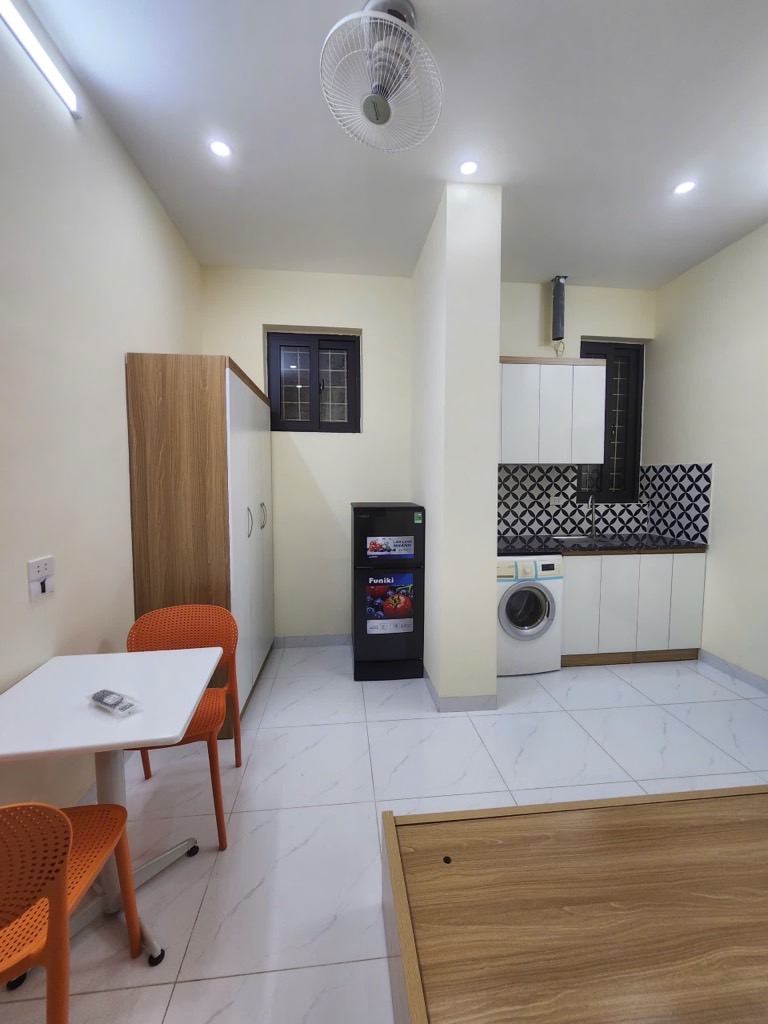 Bán nhà Chùa Láng - diện tích 80m2 6 tầng - Căn hộ dịch vụ mới, full nội thất - giá 22,5 tỷ