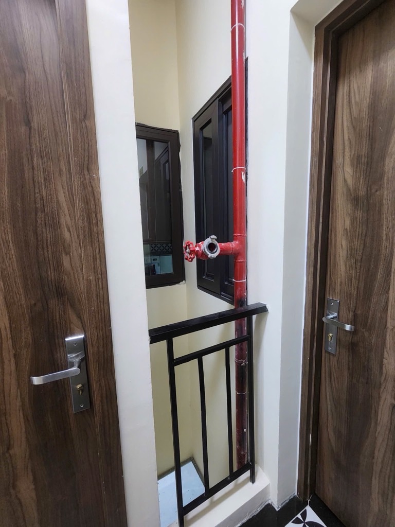 Bán nhà Chùa Láng - diện tích 80m2 6 tầng - Căn hộ dịch vụ mới, full nội thất - giá 22,5 tỷ