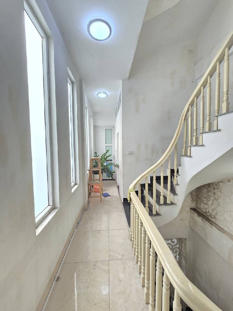 Bán nhà Lê Thanh Nghị - diện tích 55m2 5 tầng - Nhà dân xây mới - giá 1,38 tỷ