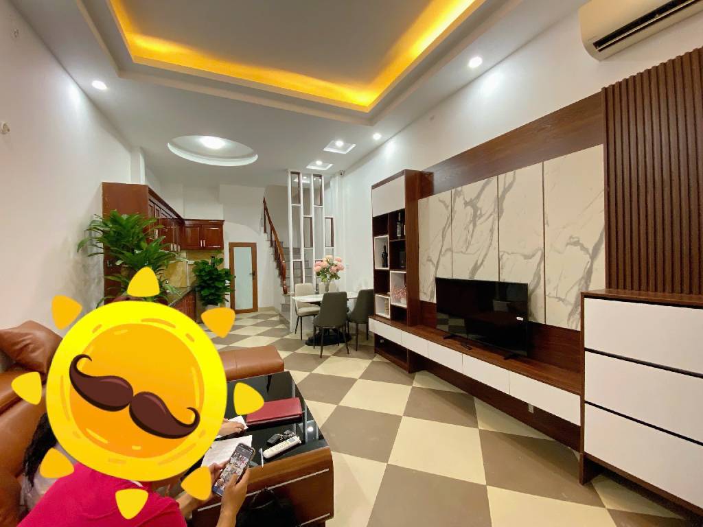 Bán nhà ngõ Văn Chương - diện tích 32,5m2 5 tầng - Mặt ngõ thẳng tắp, gần hồ Văn Chương - giá 8,8 tỷ