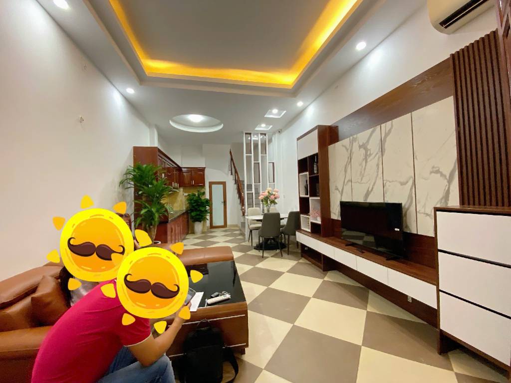 Bán nhà ngõ Văn Chương - diện tích 32,5m2 5 tầng - Mặt ngõ thẳng tắp, gần hồ Văn Chương - giá 8,8 tỷ