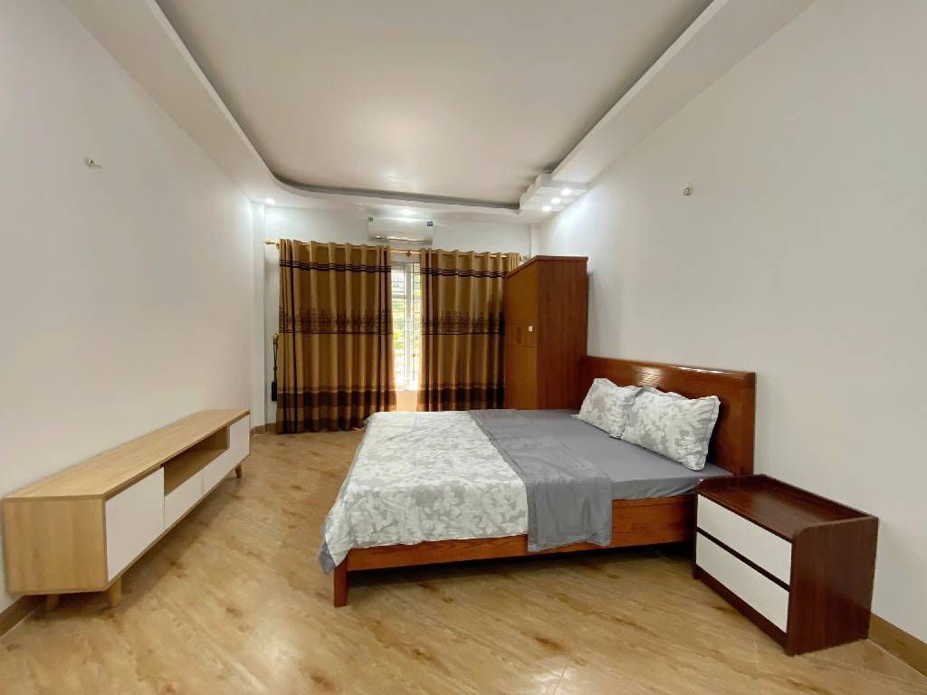 Bán nhà ngõ Văn Chương - diện tích 32,5m2 5 tầng - Mặt ngõ thẳng tắp, gần hồ Văn Chương - giá 8,8 tỷ