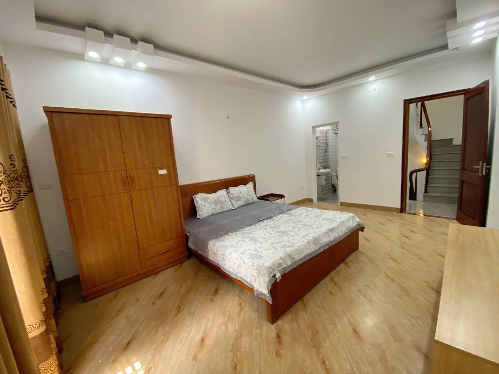 Bán nhà ngõ Văn Chương - diện tích 32,5m2 5 tầng - Mặt ngõ thẳng tắp, gần hồ Văn Chương - giá 8,8 tỷ