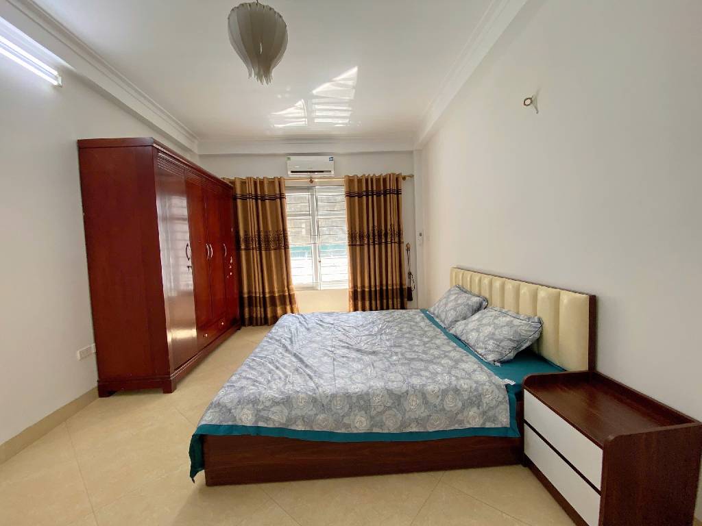 Bán nhà ngõ Văn Chương - diện tích 32,5m2 5 tầng - Mặt ngõ thẳng tắp, gần hồ Văn Chương - giá 8,8 tỷ