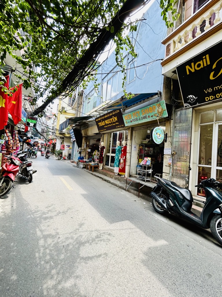 Bán nhà Giáp Bát - diện tích 54m2 2 tầng - Ô TÔ - giá 13,5 tỷ