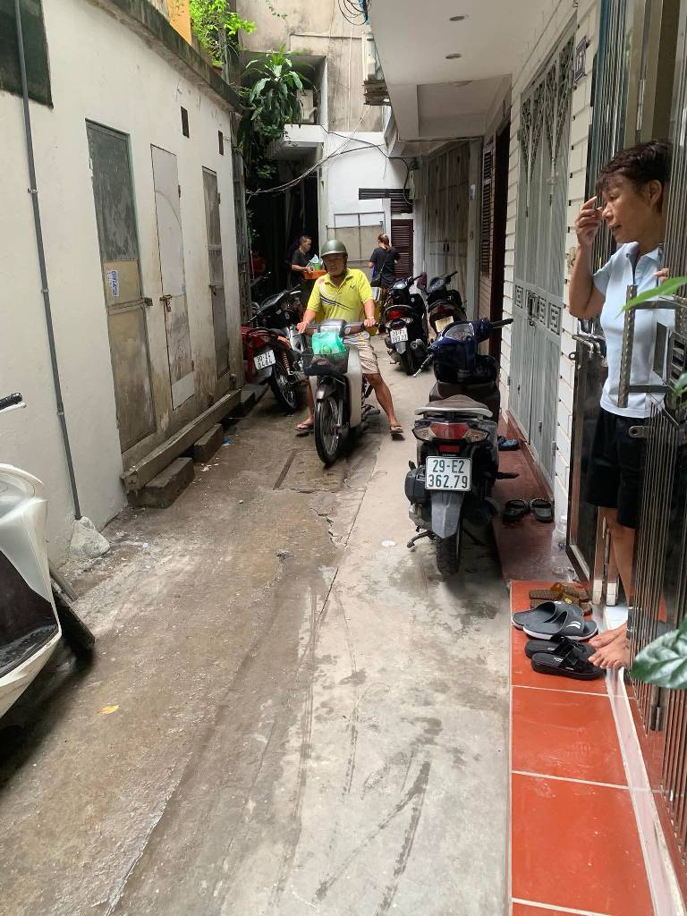 Bán nhà Quốc Tử Giám - diện tích 8m2 5 tầng - Cực hiếm - giá 4,4 tỷ