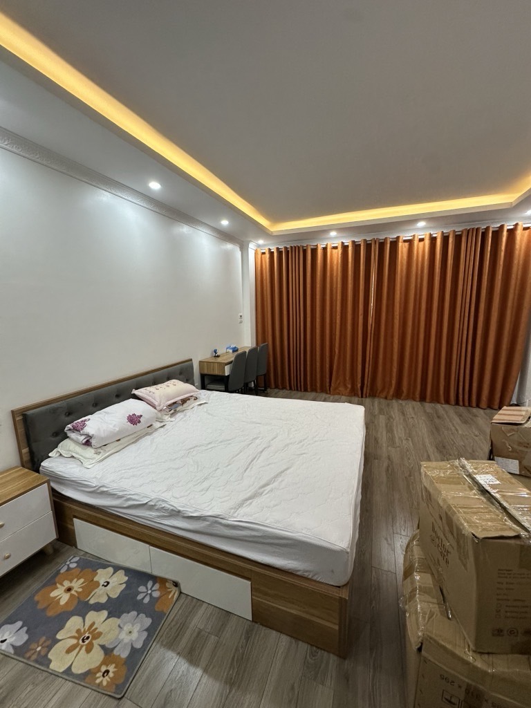 Bán nhà Bằng Liệt - diện tích 40.3m2 5 tầng - ô tô tránh - giá 11,2 tỷ