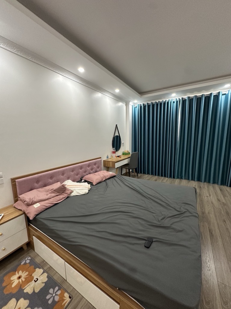 Bán nhà Bằng Liệt - diện tích 40.3m2 5 tầng - ô tô tránh - giá 11,2 tỷ