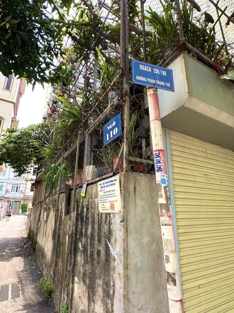 Bán nhà Bằng Liệt - diện tích 40.3m2 5 tầng - ô tô tránh - giá 11,2 tỷ