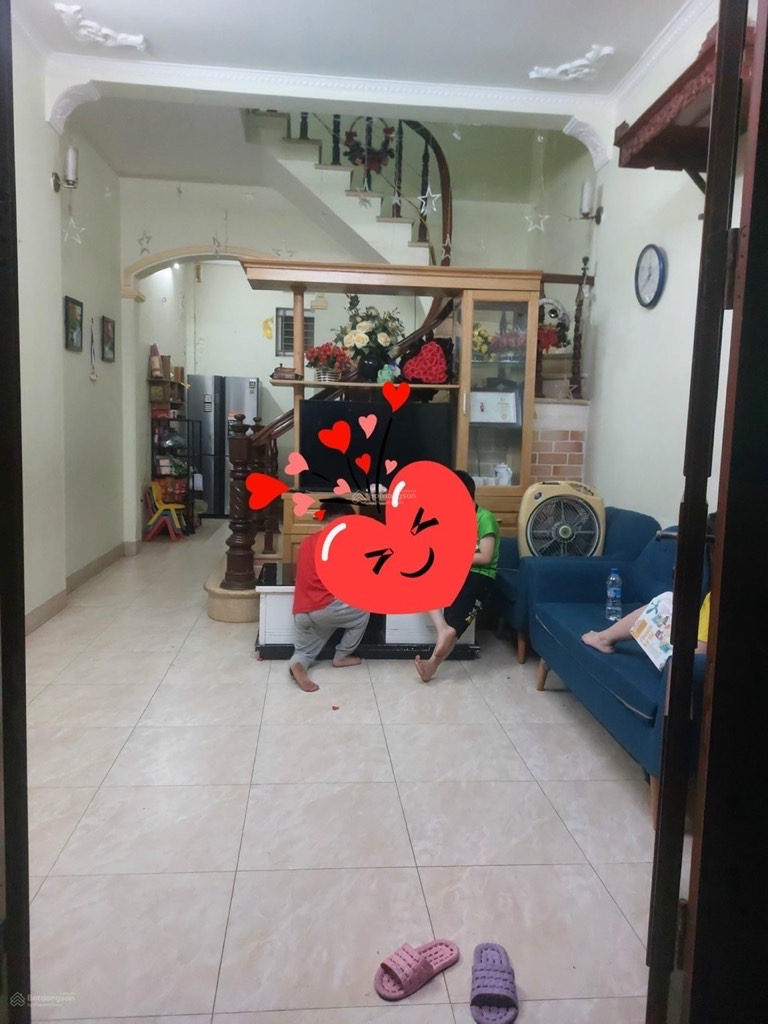 Bán nhà KIM GIANG - diện tích 50m2 3 tầng - ô tô tránh - giá 11,7 tỷ