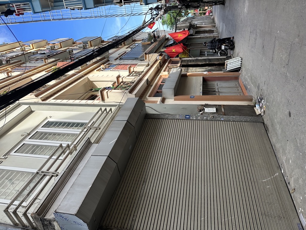 Bán nhà KIM GIANG - diện tích 50m2 3 tầng - ô tô tránh - giá 11,7 tỷ