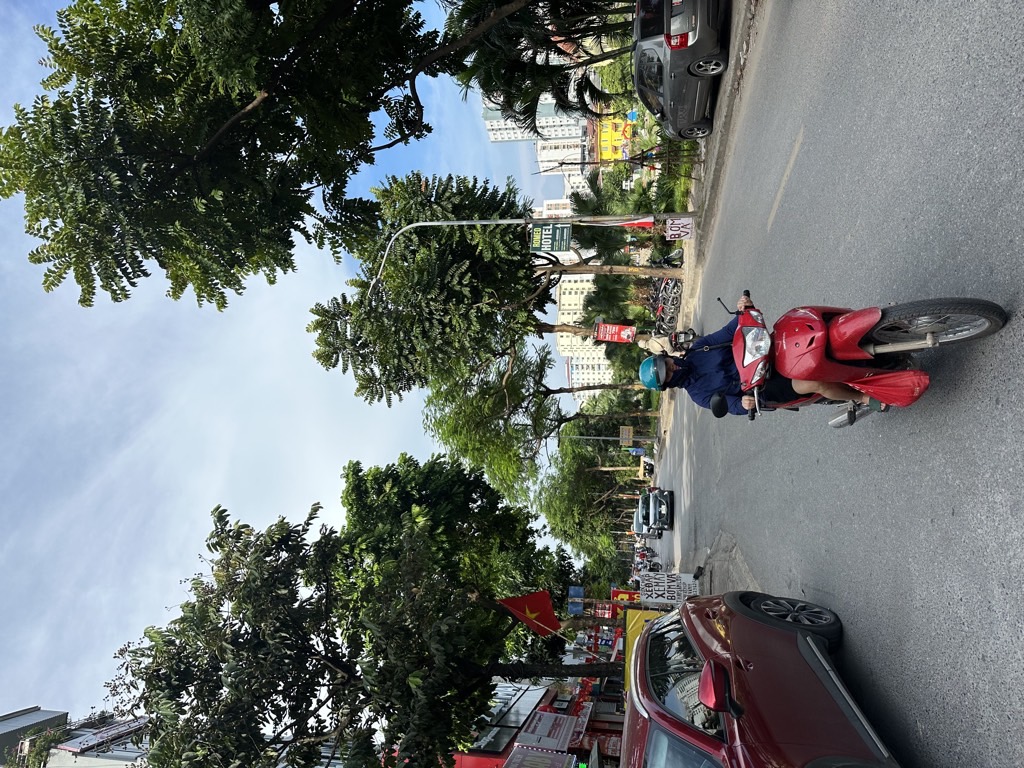 Bán nhà KIM GIANG - diện tích 50m2 3 tầng - ô tô tránh - giá 11,7 tỷ