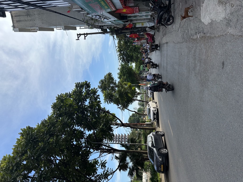 Bán nhà KIM GIANG - diện tích 50m2 3 tầng - ô tô tránh - giá 11,7 tỷ