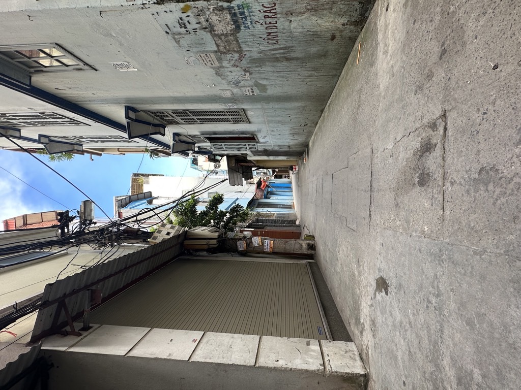 Bán nhà KIM GIANG - diện tích 50m2 3 tầng - ô tô tránh - giá 11,7 tỷ