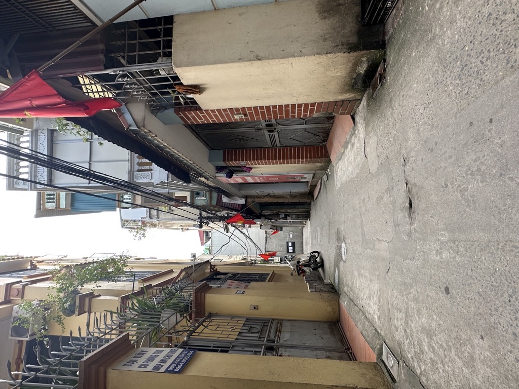 Bán nhà KIM GIANG - diện tích 50m2 3 tầng - ô tô tránh - giá 11,7 tỷ