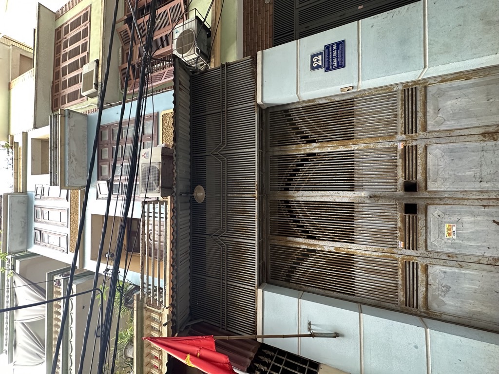 Bán nhà KIM GIANG - diện tích 50m2 3 tầng - ô tô tránh - giá 11,7 tỷ