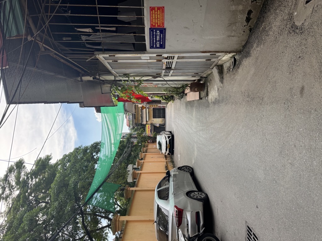 Bán nhà Đông Thiên - diện tích 60m2 1 tầng - ô tô đỗ cổng - giá 8,9 tỷ