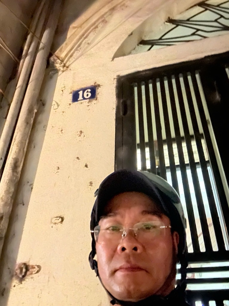 Bán nhà Trần Khát Chân - diện tích 40m2 4 tầng - Nhà riêng, gần công viên - giá 15,4 tỷ