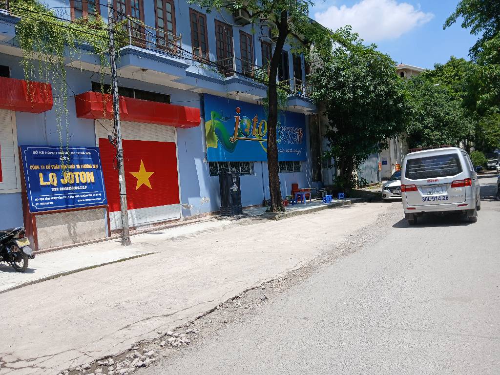 Bán nhà Lĩnh Nam - diện tích 30,6m2 2 tầng - ô tô đỗ gần - giá 2,4 tỷ