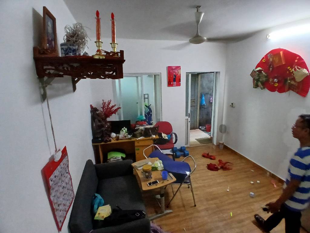 Bán nhà Lĩnh Nam - diện tích 30,6m2 2 tầng - ô tô đỗ gần - giá 2,4 tỷ