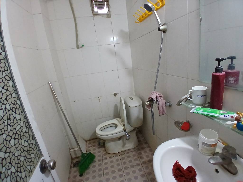 Bán nhà Lĩnh Nam - diện tích 30,6m2 2 tầng - ô tô đỗ gần - giá 2,4 tỷ