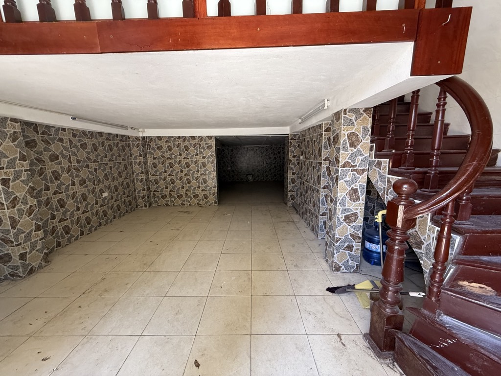 Bán nhà Lạc Hồng - diện tích 50.7m2 5 tầng - LÔ GÓC - Ô TÔ ĐỖ TRÁNH - giá 14,5 tỷ