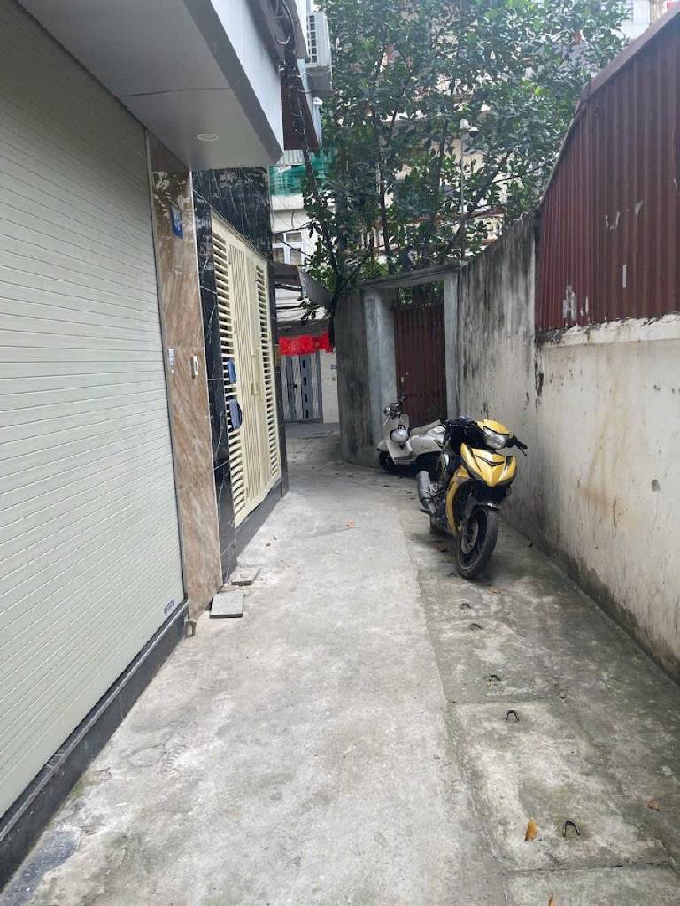 Bán nhà Quan Nhân - diện tích 76m2 3 tầng - Ngõ nông trước nhà rộng thoáng - giá 13,2 tỷ