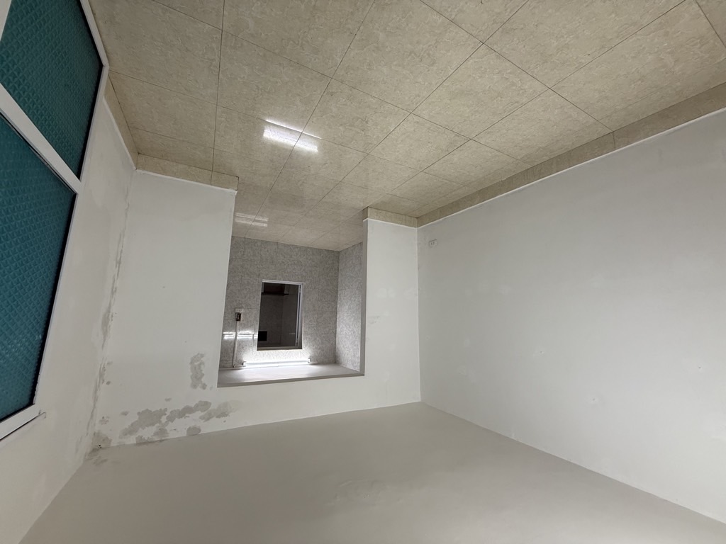 Bán nhà Bách Khoa - diện tích 134m2 1 tầng - Tập thể tầng 1 - giá 8,1 tỷ