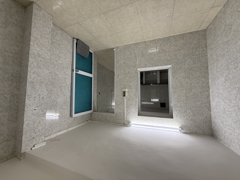 Bán nhà Bách Khoa - diện tích 134m2 1 tầng - Tập thể tầng 1 - giá 8,1 tỷ