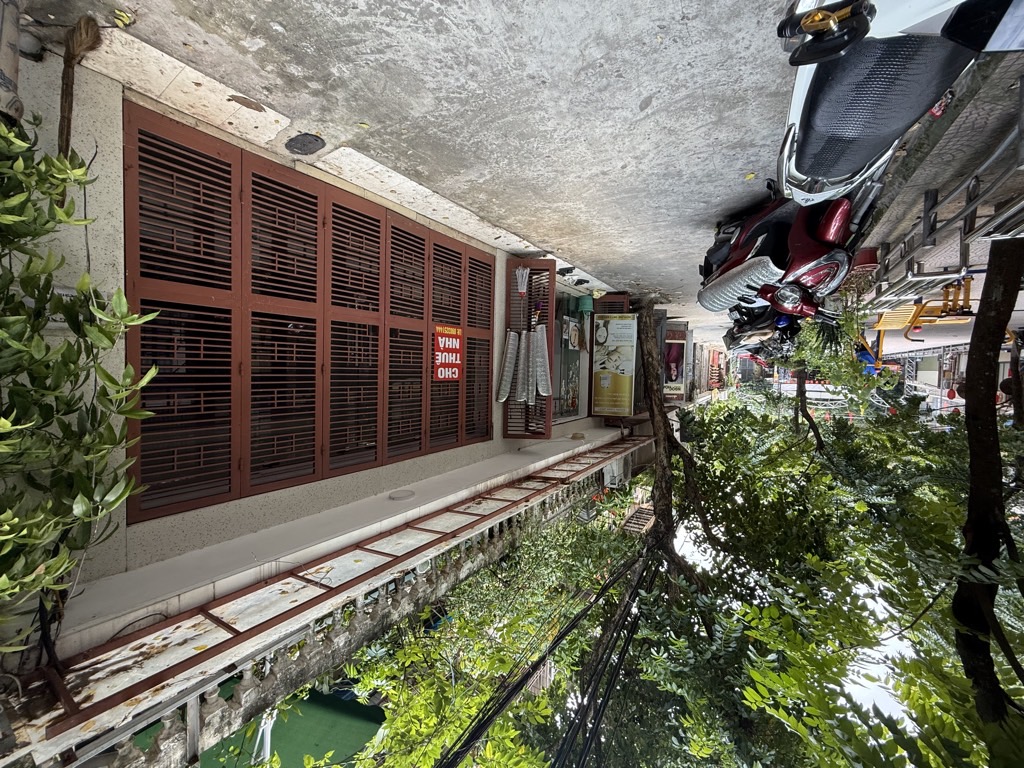 Bán nhà Bách Khoa - diện tích 134m2 1 tầng - Tập thể tầng 1 - giá 8,1 tỷ