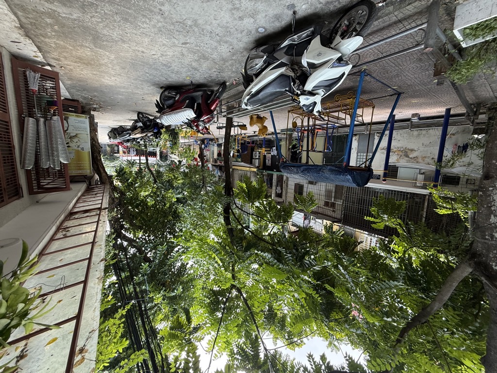 Bán nhà Bách Khoa - diện tích 134m2 1 tầng - Tập thể tầng 1 - giá 8,1 tỷ