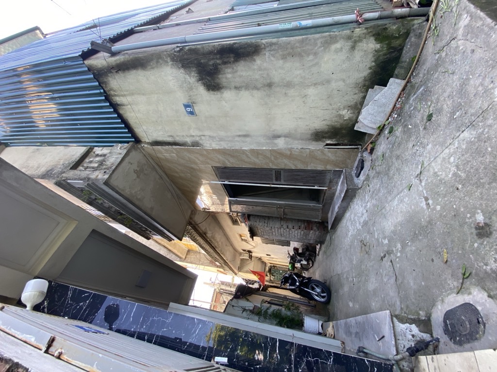 Bán nhà Nguyễn Khoái - diện tích 20m2 3 tầng - lô góc, view sông - giá 1,9 tỷ