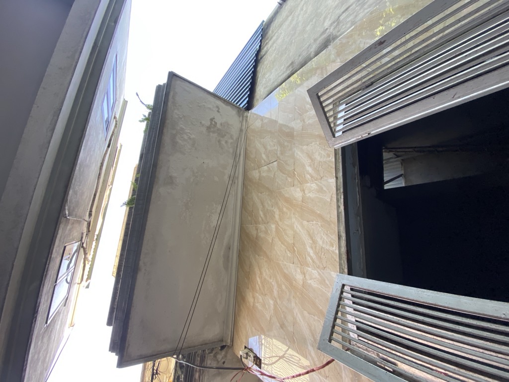 Bán nhà Nguyễn Khoái - diện tích 20m2 3 tầng - lô góc, view sông - giá 1,9 tỷ