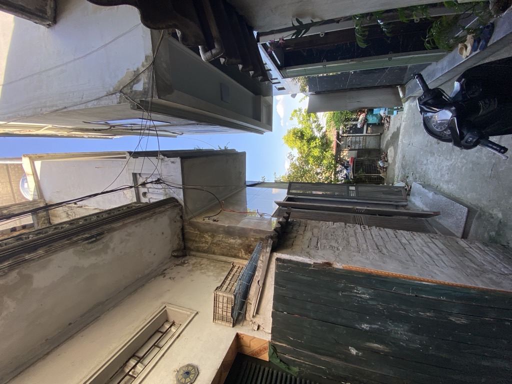 Bán nhà Nguyễn Khoái - diện tích 20m2 3 tầng - lô góc, view sông - giá 1,9 tỷ