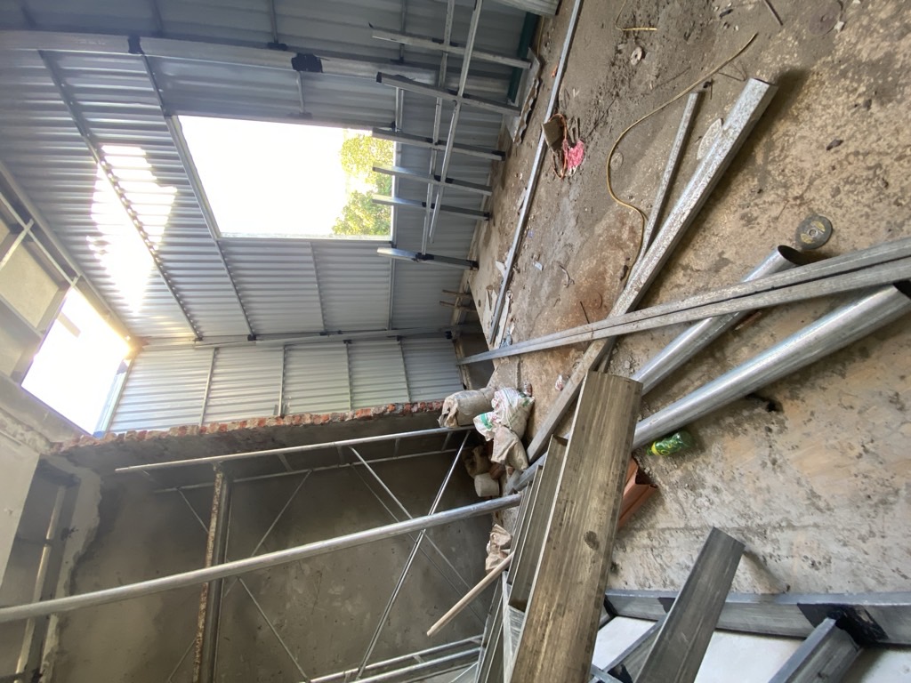 Bán nhà Nguyễn Khoái - diện tích 20m2 3 tầng - lô góc, view sông - giá 1,9 tỷ