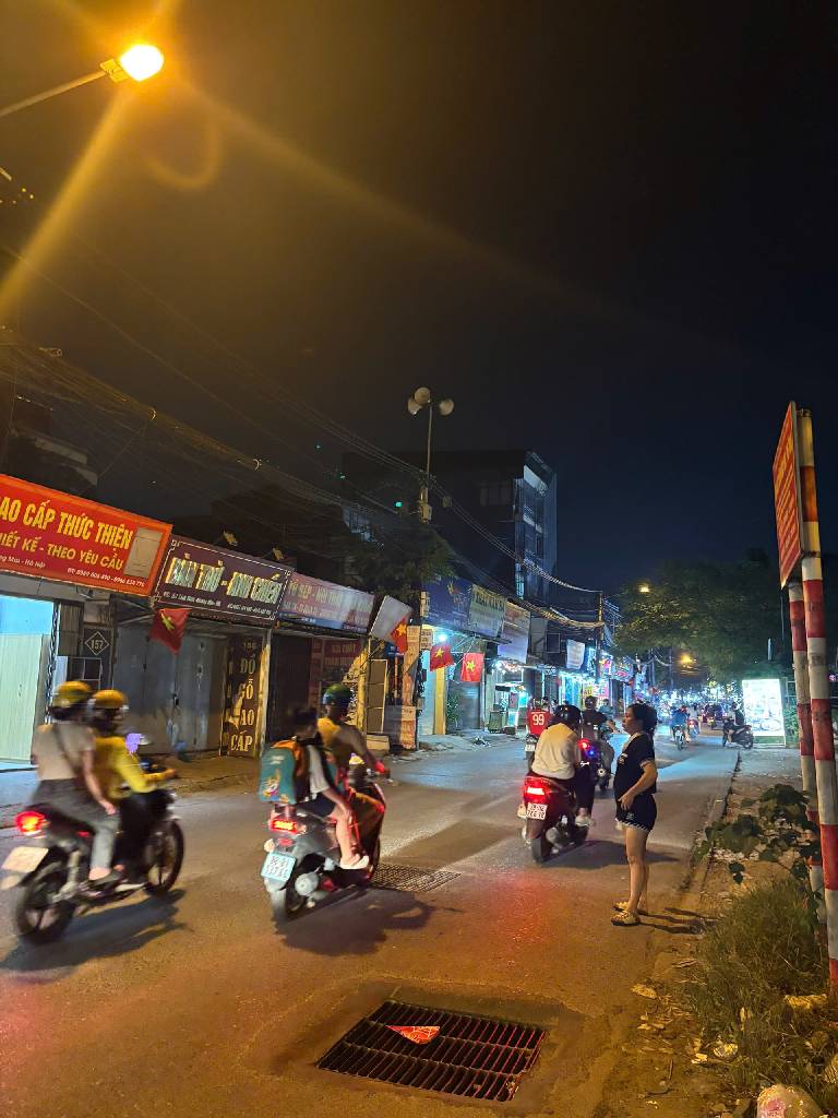 Bán nhà Lĩnh Nam - diện tích 64m2 2 tầng - mặt phố kinh doanh - giá 20,5 tỷ