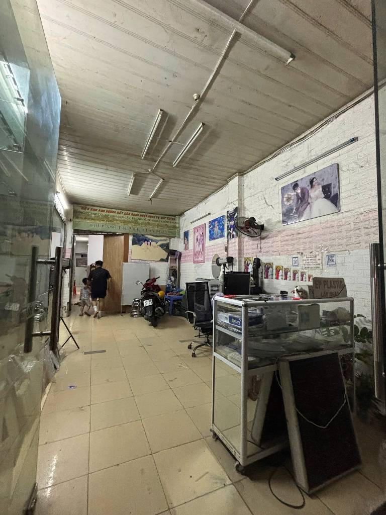 Bán nhà Lĩnh Nam - diện tích 64m2 2 tầng - mặt phố kinh doanh - giá 20,5 tỷ