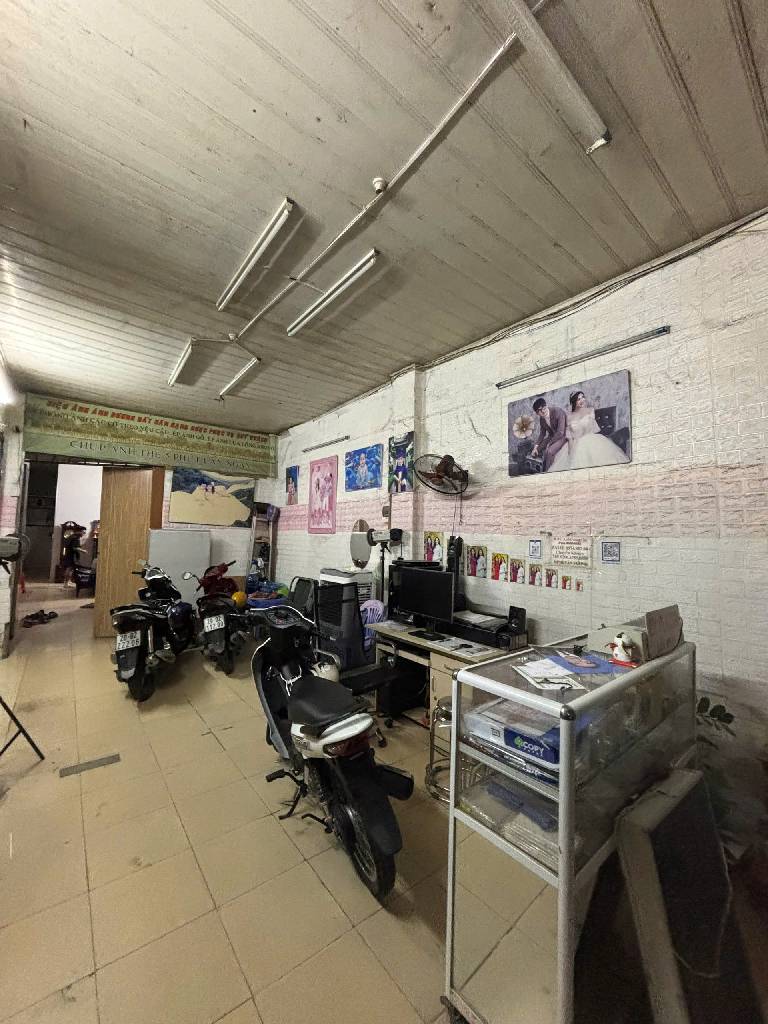 Bán nhà Lĩnh Nam - diện tích 64m2 2 tầng - mặt phố kinh doanh - giá 20,5 tỷ