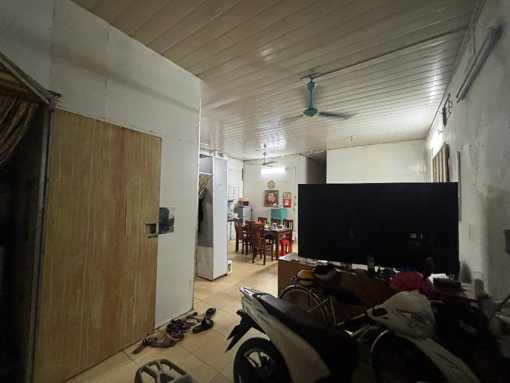 Bán nhà Lĩnh Nam - diện tích 64m2 2 tầng - mặt phố kinh doanh - giá 20,5 tỷ