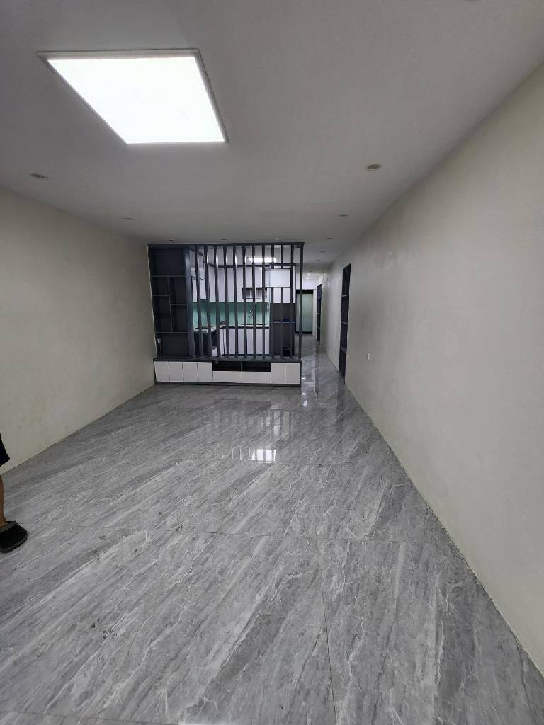 Bán nhà Tập thể Phương Mai - diện tích 68m2 1 tầng - Ô TÔ TRÁNH - giá 6,4 tỷ