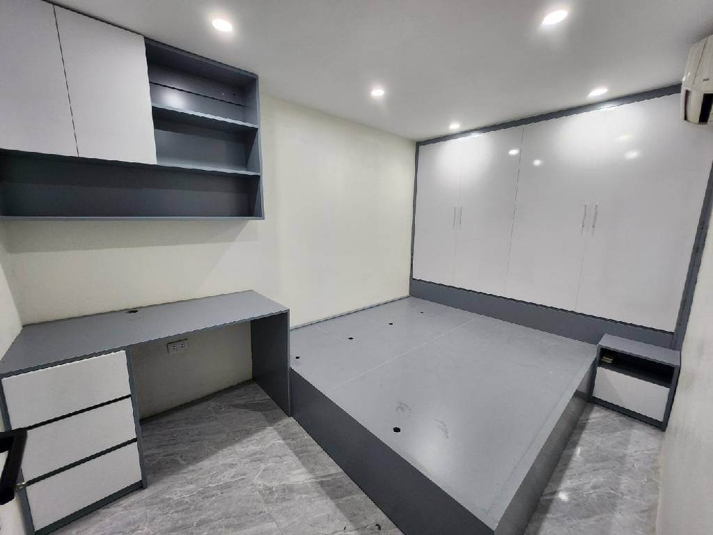 Bán nhà Tập thể Phương Mai - diện tích 68m2 1 tầng - Ô TÔ TRÁNH - giá 6,4 tỷ