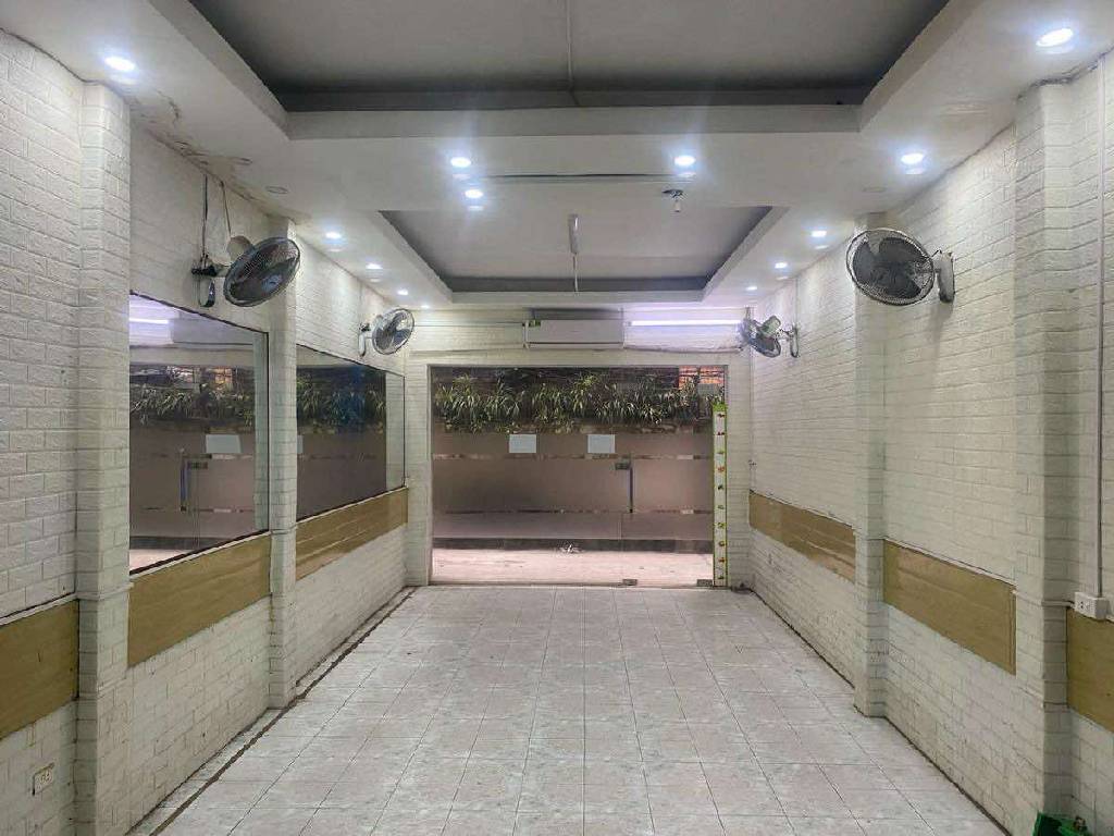 Bán nhà Minh Khai - diện tích 70.3m2 4 tầng - ô tô ra vào thuận tiện - giá 21,5 tỷ