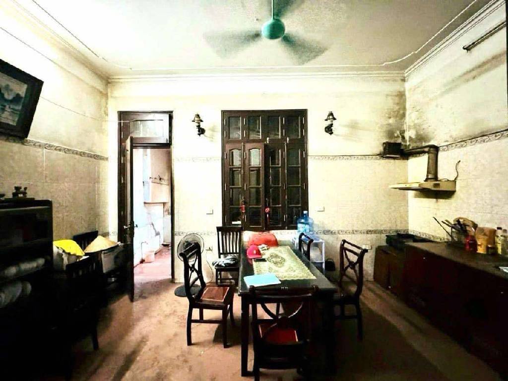 Bán nhà Minh Khai - diện tích 70.3m2 4 tầng - ô tô ra vào thuận tiện - giá 21,5 tỷ