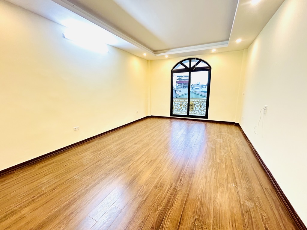 Bán nhà Thanh Lân - diện tích 45m2 6 tầng - Gara ô tô, thang máy - giá 12,9 tỷ