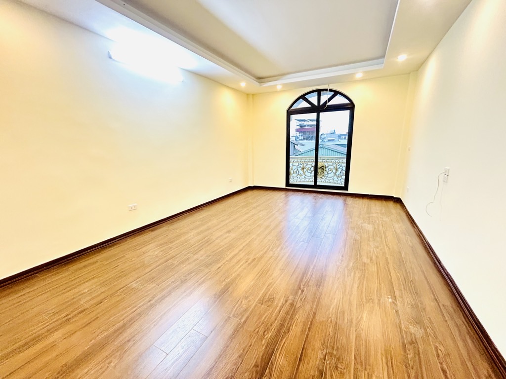 Bán nhà Thanh Lân - diện tích 45m2 6 tầng - Gara ô tô, thang máy - giá 12,9 tỷ