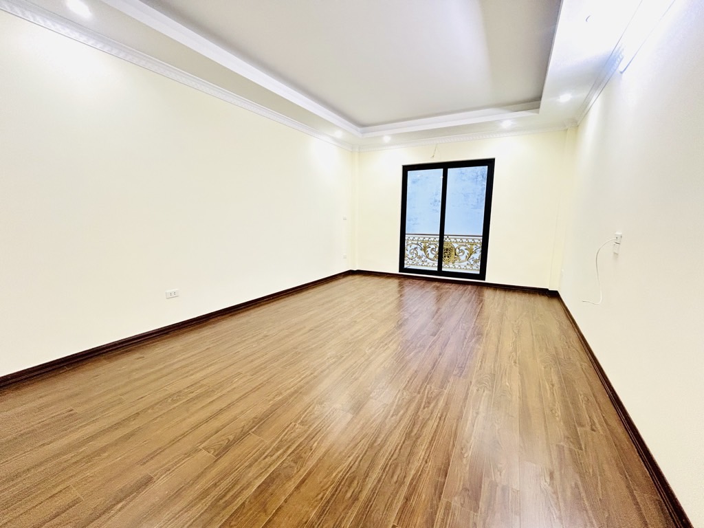 Bán nhà Thanh Lân - diện tích 45m2 6 tầng - Gara ô tô, thang máy - giá 12,9 tỷ